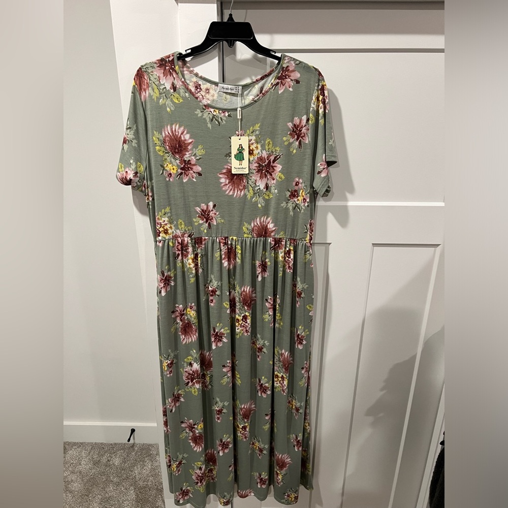 Floral Maxi Dress in Green and Pink